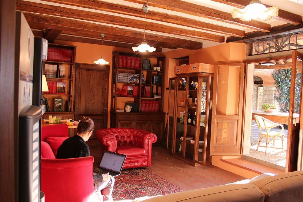 Borgo Corsignano Guest House Poppi Eksteriør bilde