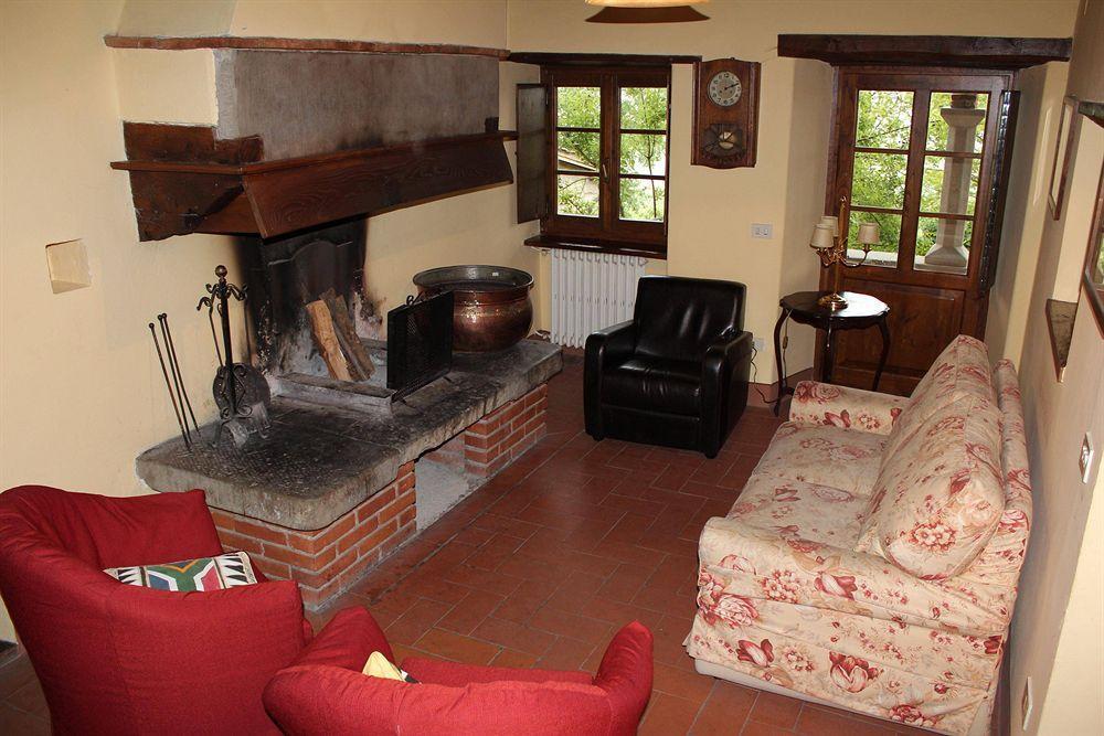 Borgo Corsignano Guest House Poppi Eksteriør bilde