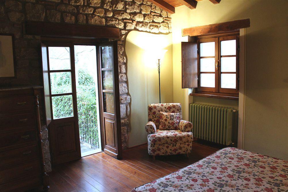 Borgo Corsignano Guest House Poppi Eksteriør bilde