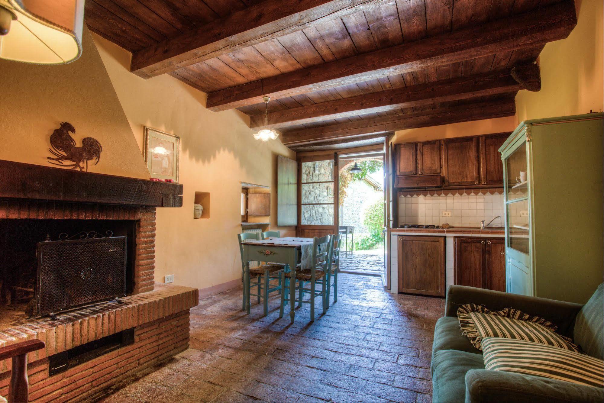 Borgo Corsignano Guest House Poppi Eksteriør bilde