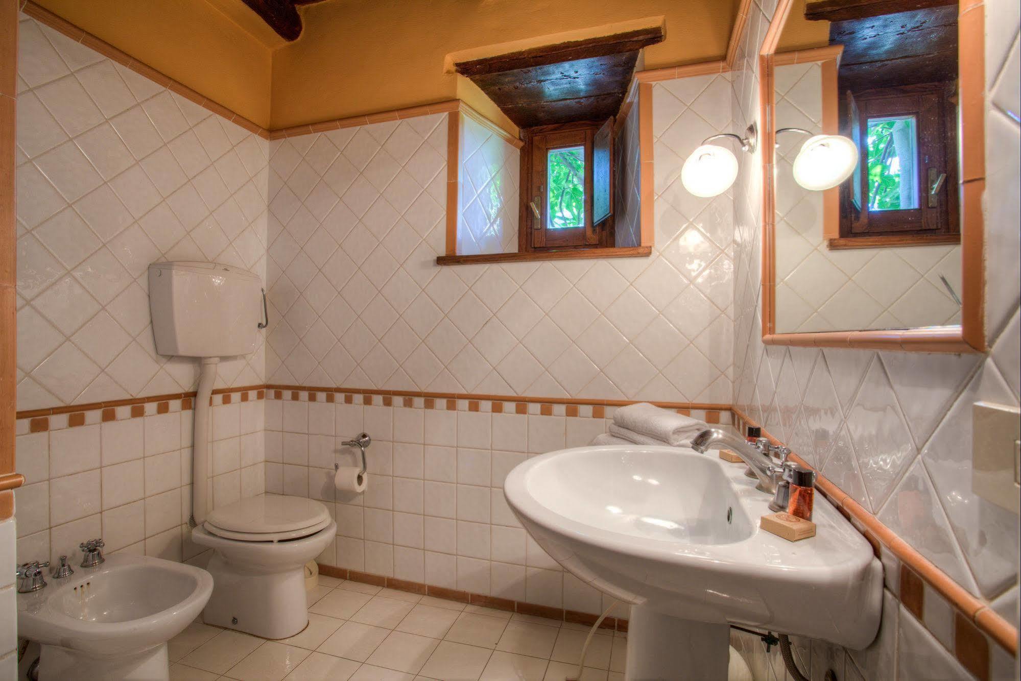 Borgo Corsignano Guest House Poppi Eksteriør bilde
